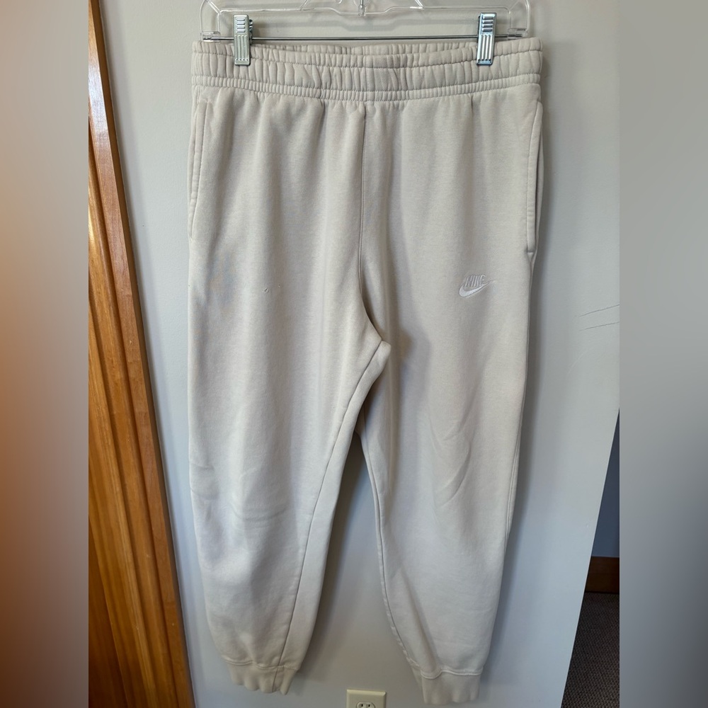 Nike Jogger Size Medium
